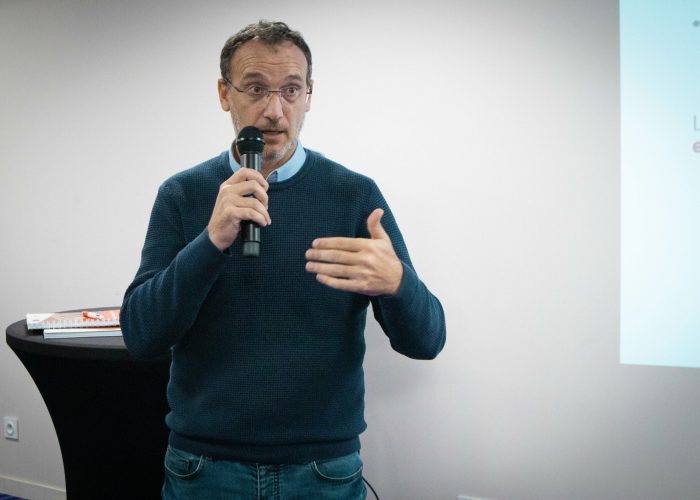 claude-patruno-prise de parole au micro